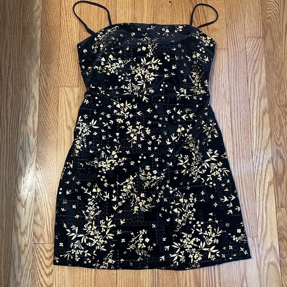 NWT Gorgeous Rihoa’s Velvet Black and Gold Mini Dress Large Zip Back - Picture 2 of 7